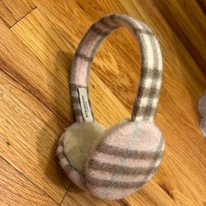 100% cashmere Burberry earmuffs pink